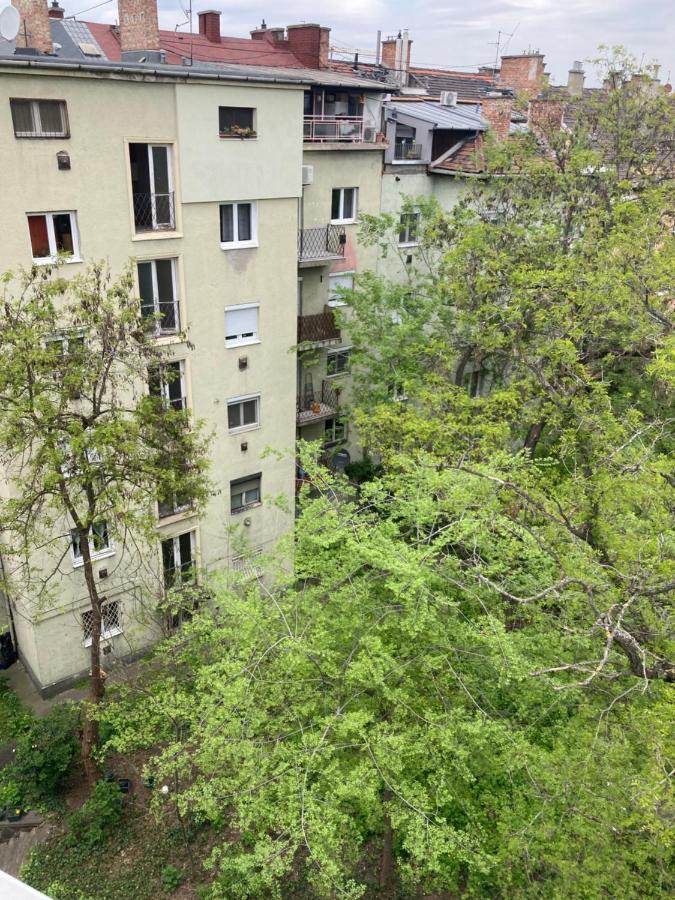 Roland Apartment - Puskas ブダペスト エクステリア 写真